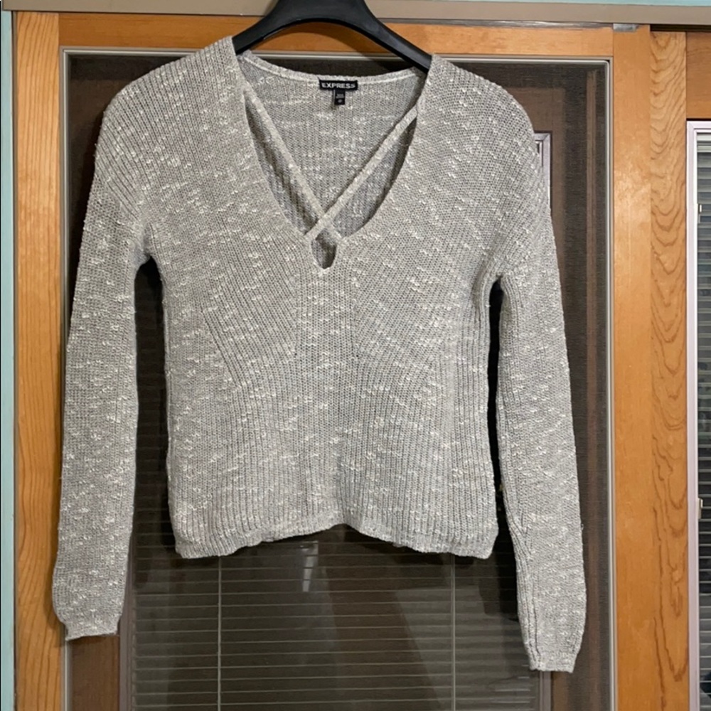 EXPRESS CRISS CROSS FRONT KNIT CROP SWEATER IN GRAY SEE ALL PICTURES